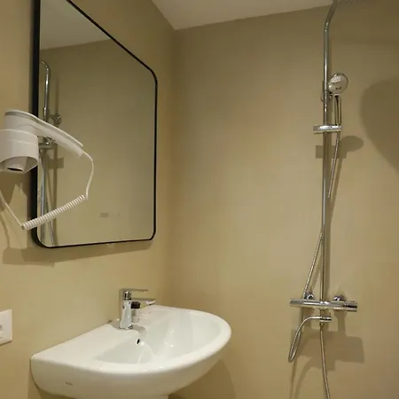 Отель Relax Center 3*