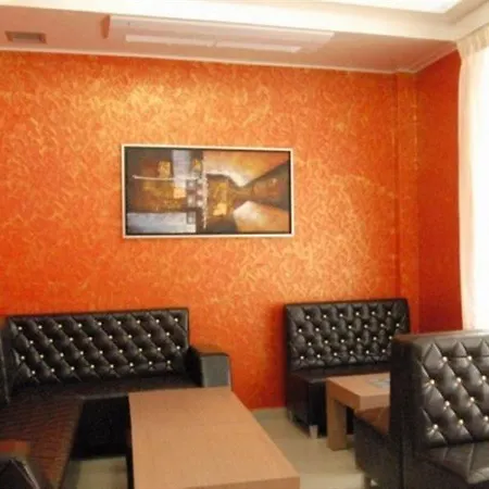 Отель Relax Center 3*