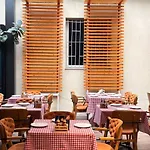 ホテル Relax Center ティラナ