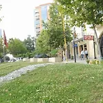 Relax Center Ξενοδοχείο Τίρανα